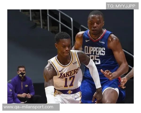 老詹在湖人战术体系中的定位分析与角色转变探讨