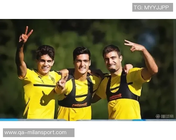 多特蒙德回顾曾效力的西班牙球员梅里诺与巴尔特拉的精彩瞬间