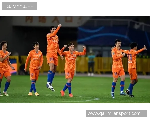 苗原透露泰山外援中卫选择在即更倾向苏超明星布斯里加入球队 苗原透露泰山外援中卫选择在即更倾向苏超明星布斯里加入球队